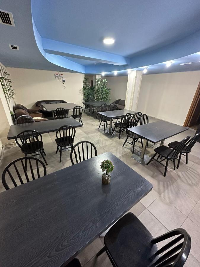 Fox Hostel Αλμάτι Εξωτερικό φωτογραφία